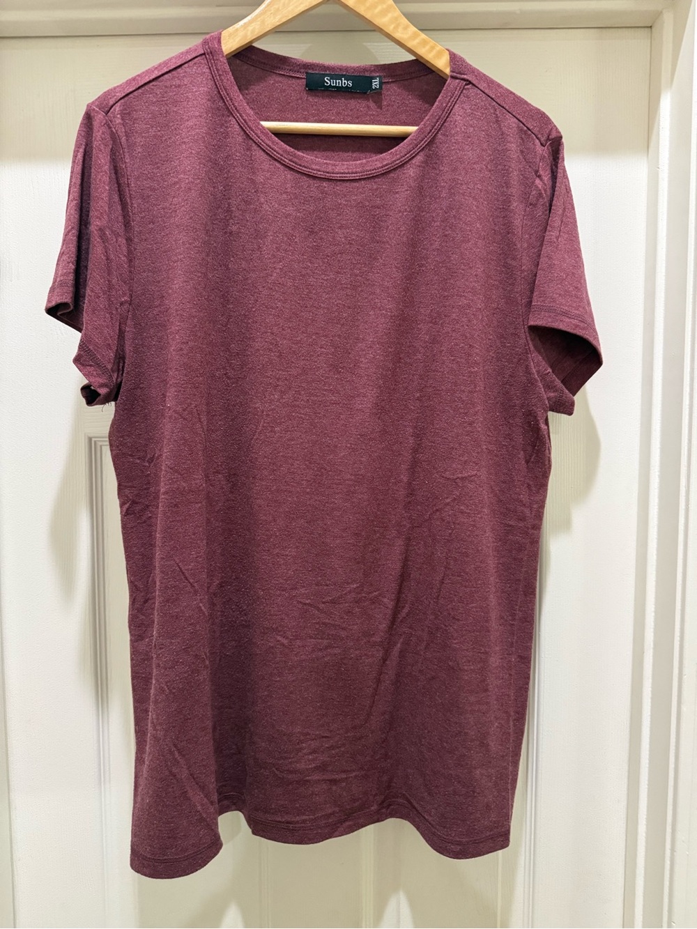 Plain Crew Neck T‑Shirt in Maroon